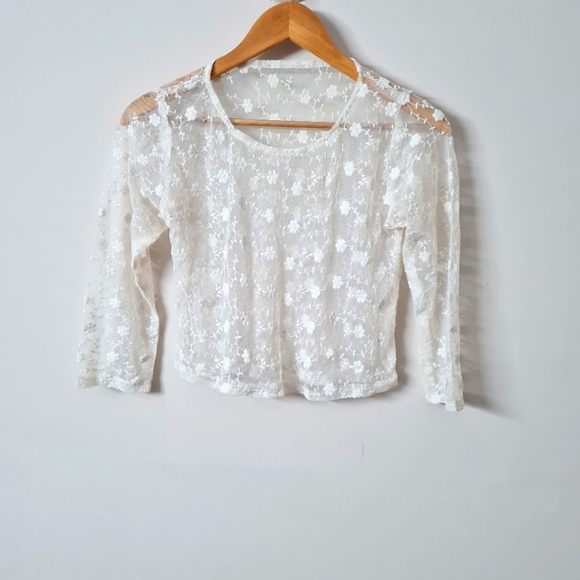 Crop top in embroidered net - Picture 2 of 4